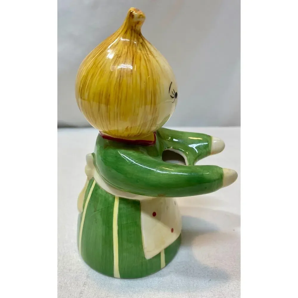 Vintage Kitschy Onion Head Girl measure spoon holder Seasons of Cannon Falls 6”